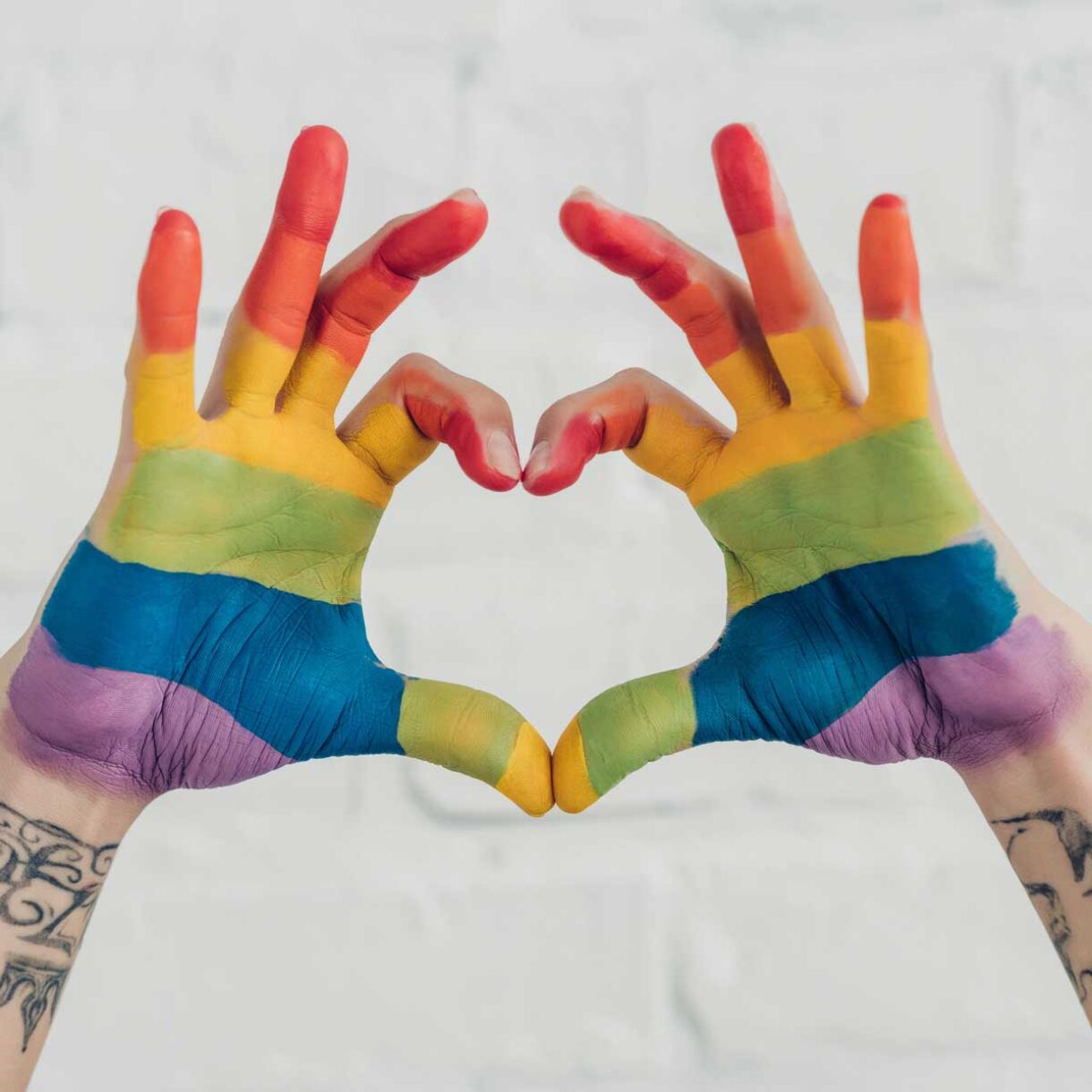 pride-hands