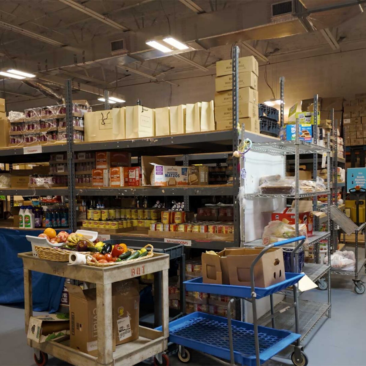 kosher-food-bank-shelving