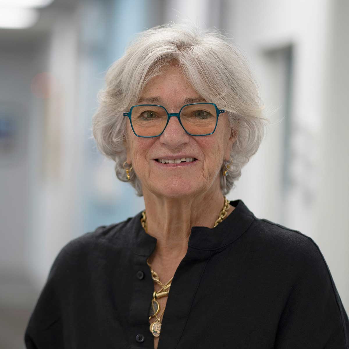 Headshot of Dr. Helen Sachs Chaset