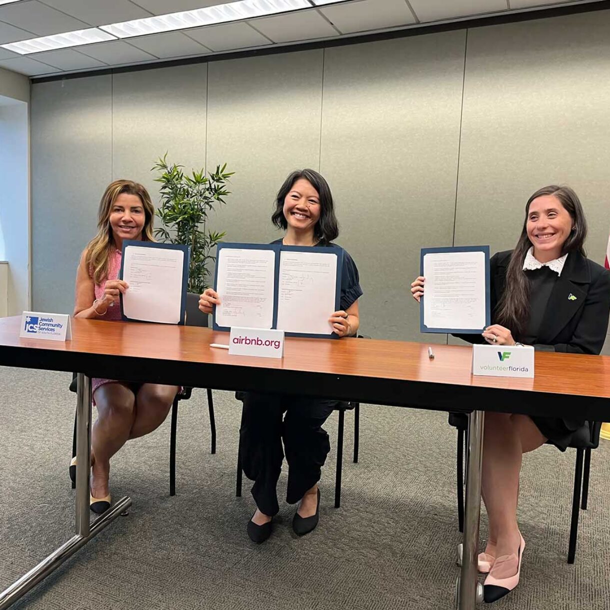Airbnb.org-signs-MOUs-with-JCS-211-Miami-and-Volunteer-Florida